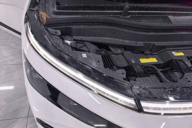 Used XPeng X9 2024 702 Ultra-Long Range Pro Engine Bay Right