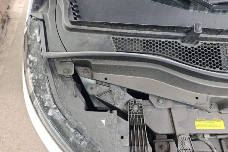 Used XPeng X9 2024 640 All-Wheel Drive High-Performance Max Engine Bay Right