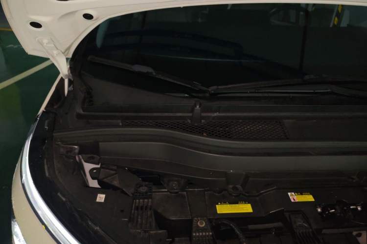 Used XPeng X9 2024 640 All-Wheel Drive High-Performance Max Engine Bay Right