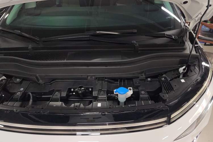 Used XPeng X9 2024 702 Ultra-Long Range Pro Engine Bay