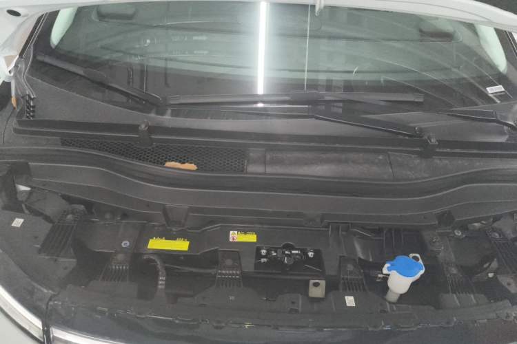 Used XPeng X9 2024 610 Long-Range Pro Engine Bay