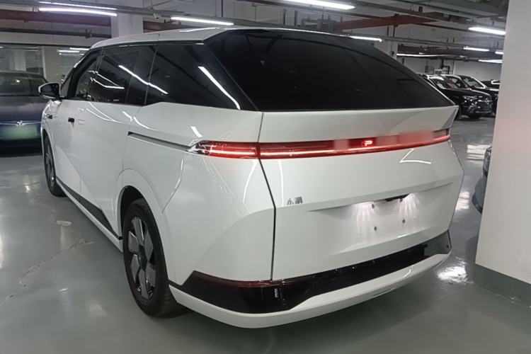 Used XPeng X9 2024 702 Ultra-Long Range Max Exterior 2