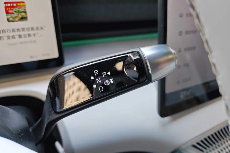Used XPeng X9 2024 702 Ultra-Long Range Pro Gear Lever