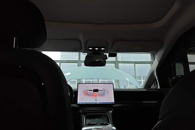 Used XPeng X9 2024 610 Long-Range Pro Headliner