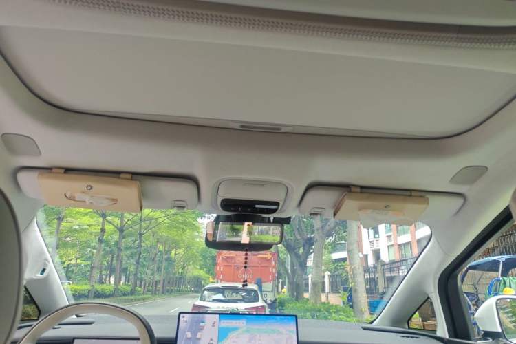 Used XPeng X9 2024 702 Ultra-Long Range Max Headliner
