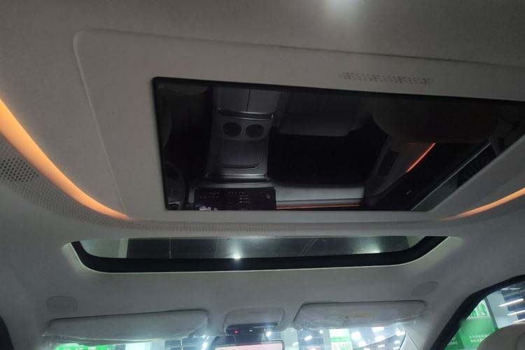 Used XPeng X9 2024 702 Ultra-Long Range Pro Headliner