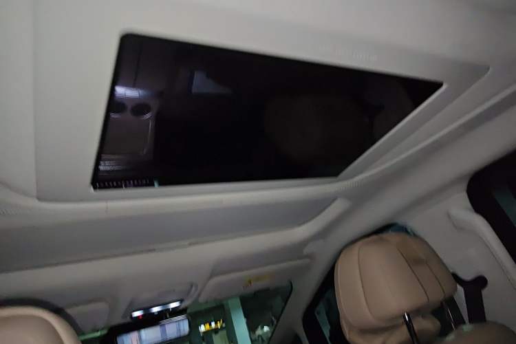 Used XPeng X9 2024 640 All-Wheel Drive High-Performance Max Headliner