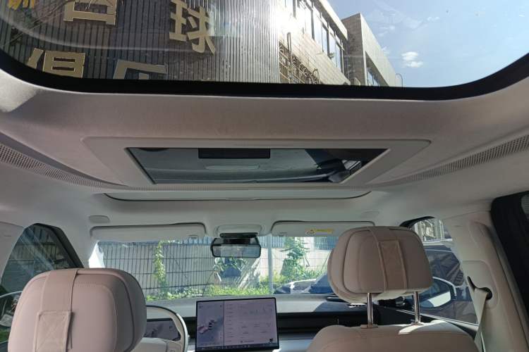 Used XPeng X9 2024 640 All-Wheel Drive High-Performance Max Headliner