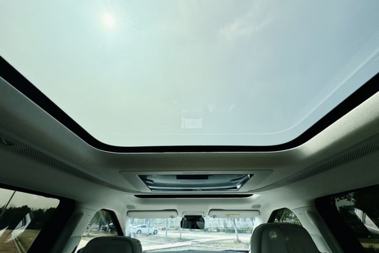 Used XPeng X9 2024 610 Long-Range Pro Headliner