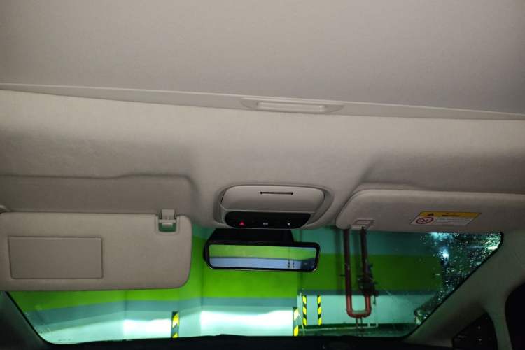 Used XPeng X9 2024 640 All-Wheel Drive High-Performance Max Headliner