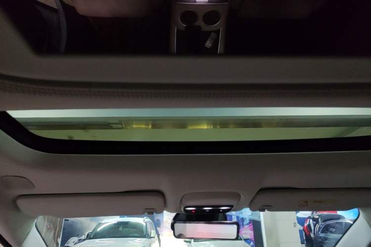 Used XPeng X9 2024 702 Ultra-Long Range Max Headliner
