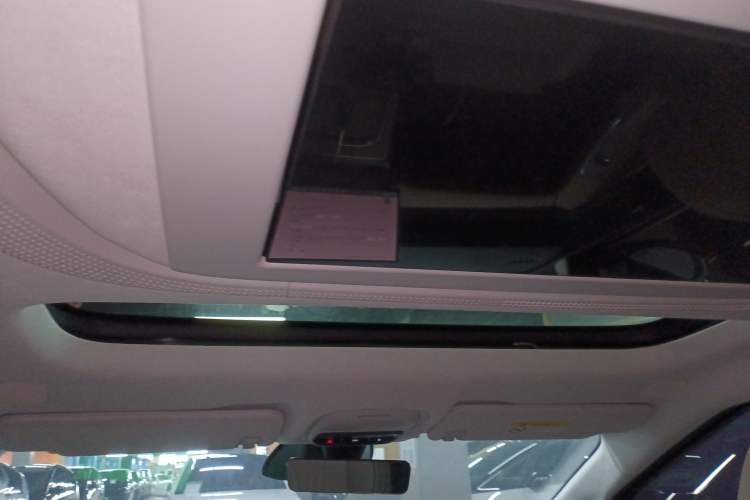 Used XPeng X9 2024 640 All-Wheel Drive High-Performance Max Headliner