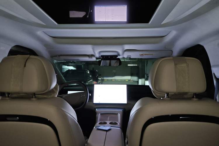 Used XPeng X9 2024 702 Ultra-Long Range Pro Headliner