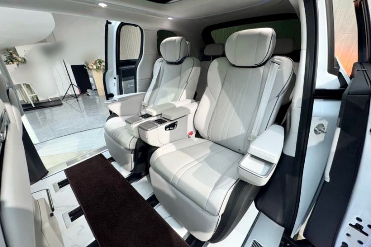 Used XPeng X9 2024 640 All-Wheel Drive High-Performance Max Interior 11