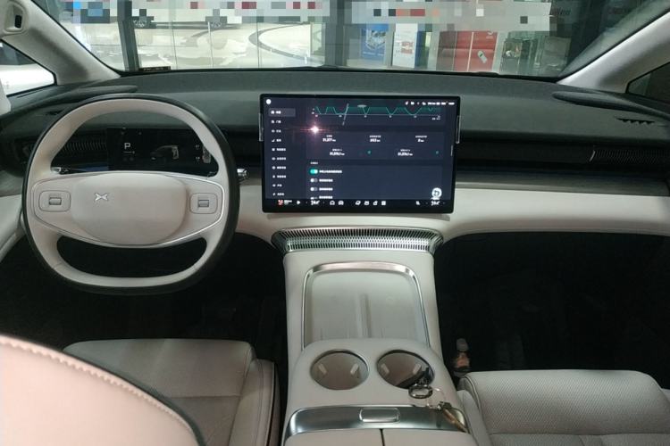 Used XPeng X9 2024 610 Long-Range Pro Interior 2