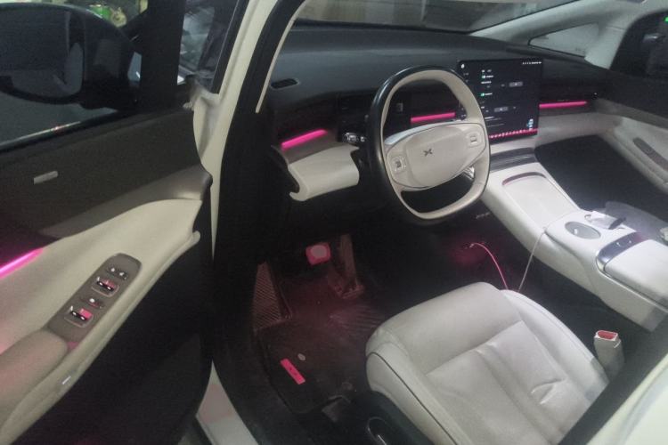Used XPeng X9 2024 610 Long-Range Pro Interior 3