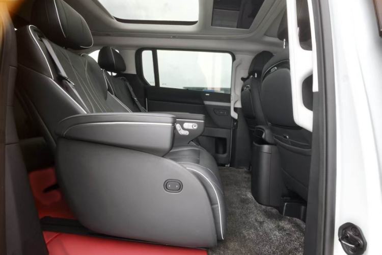 Used XPeng X9 2024 640 All-Wheel Drive High-Performance Max Interior 6