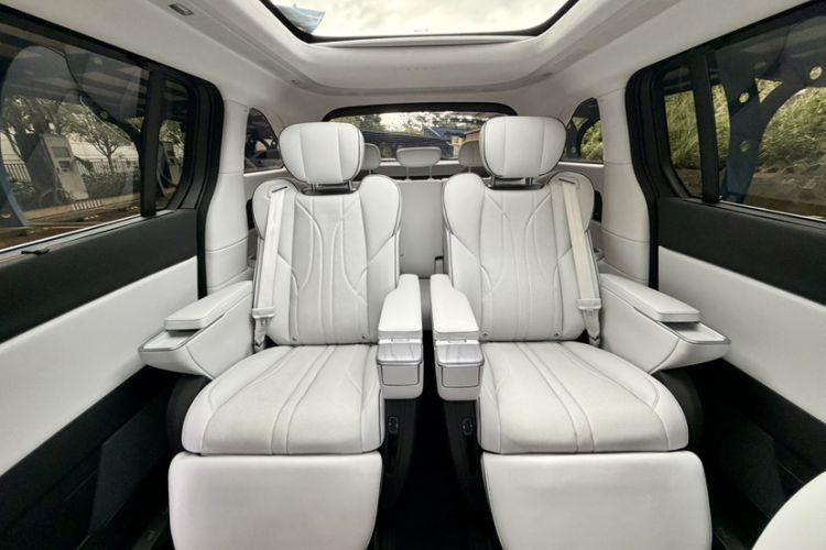 Used XPeng X9 2024 702 Ultra-Long Range Max Interior 9