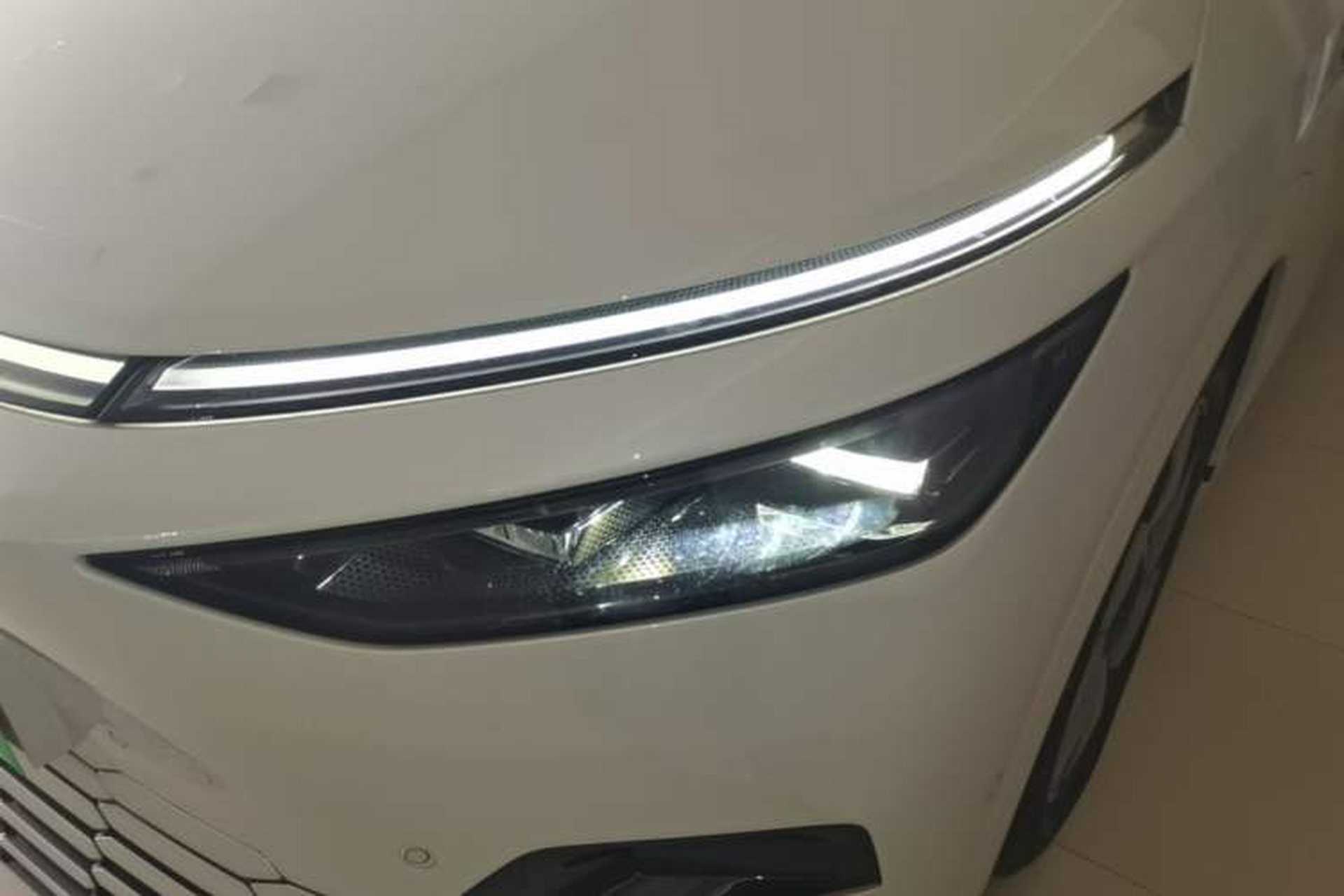 Used XPeng X9 2024 702 Ultra-Long Range Pro Left Front Headlight