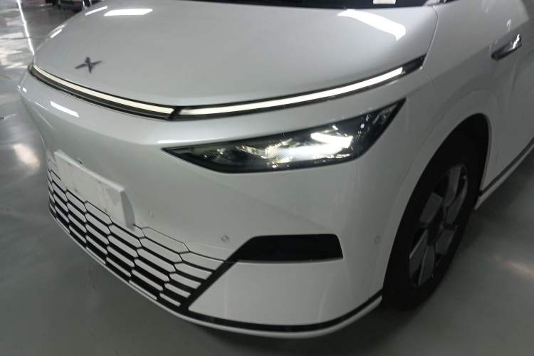 Used XPeng X9 2024 702 Ultra-Long Range Max Left Front Headlight