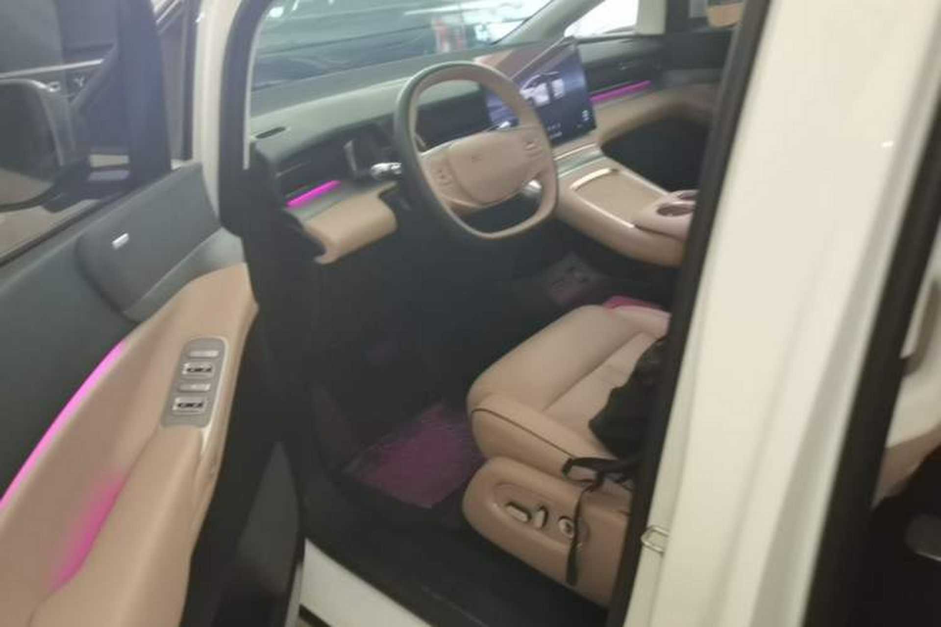 Used XPeng X9 2024 702 Ultra-Long Range Pro Left Front Seat