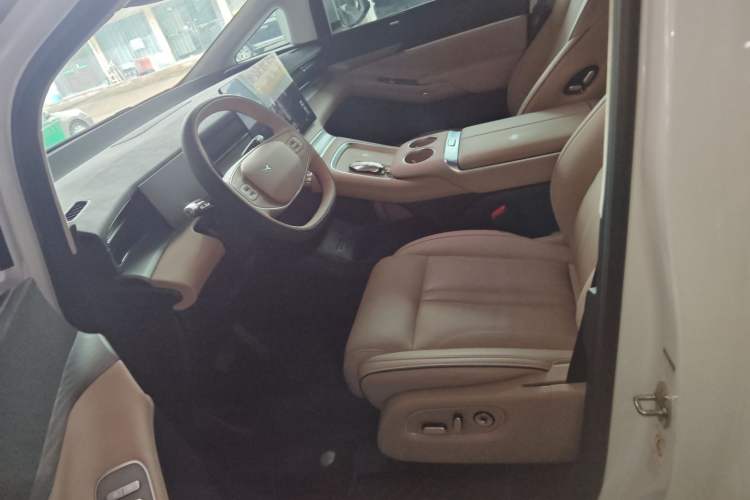 Used XPeng X9 2024 702 Ultra-Long Range Pro Left Front Seat