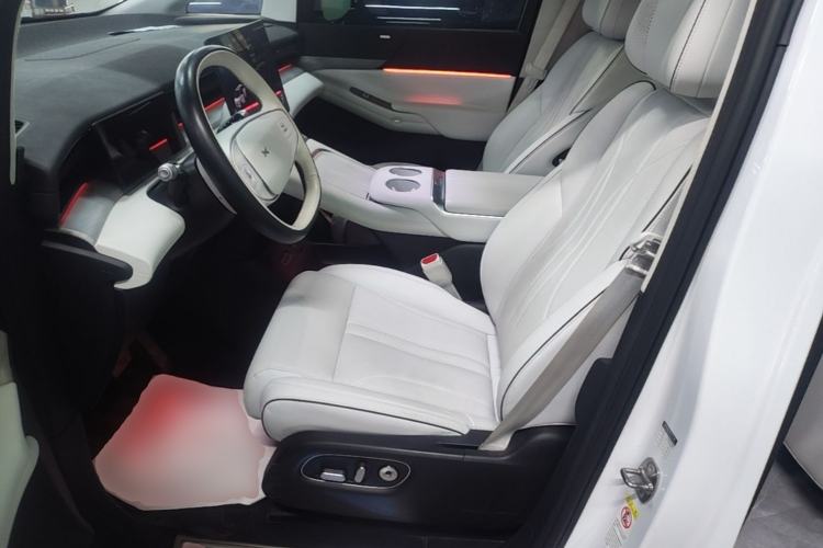 Used XPeng X9 2024 702 Ultra-Long Range Pro Left Front Seat