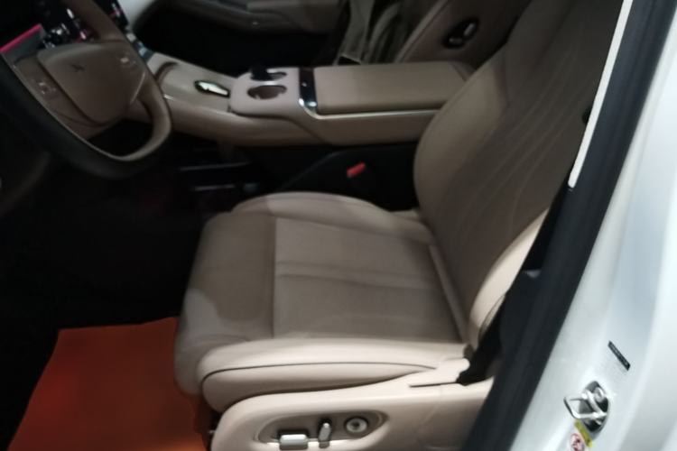 Used XPeng X9 2024 702 Ultra-Long Range Pro Left Front Seat