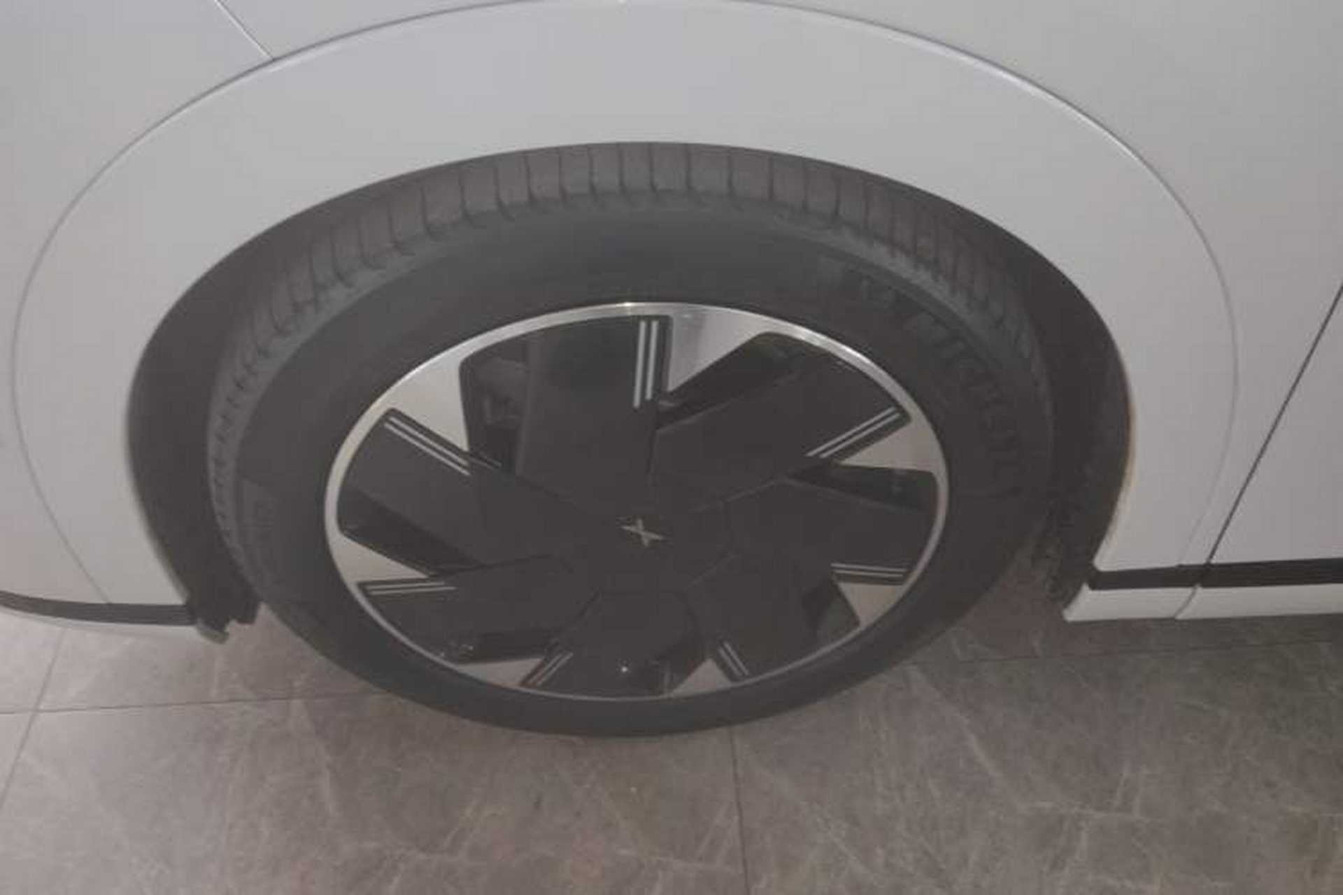 Used XPeng X9 2024 640 All-Wheel Drive High-Performance Max Left Front Wheel Hub