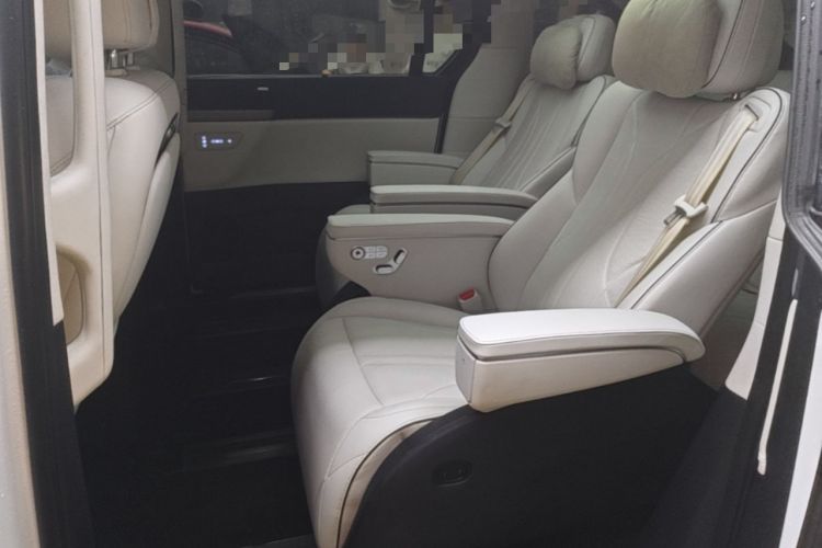 Used XPeng X9 2024 702 Ultra-Long Range Pro Left Rear Seat