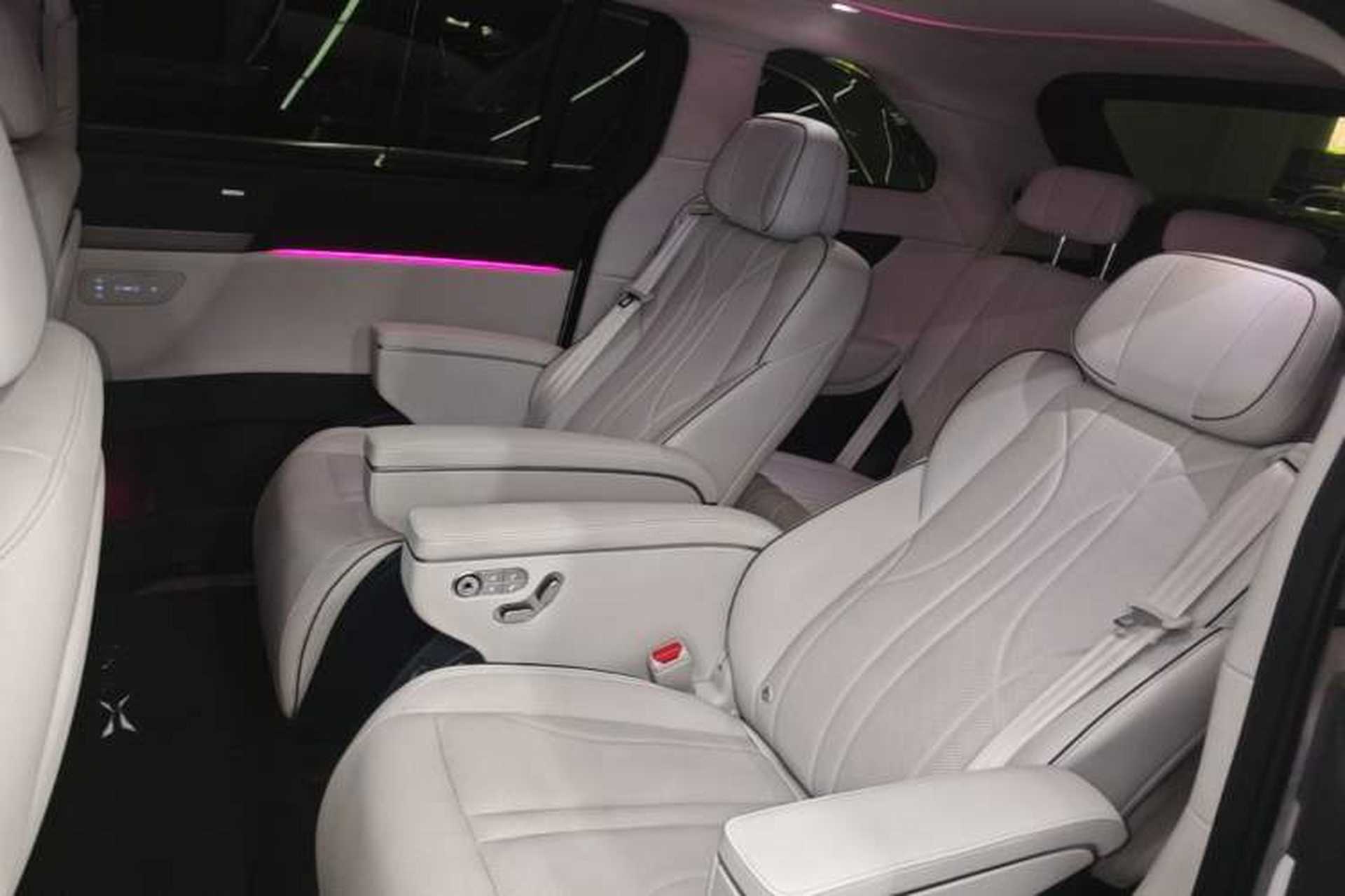 Used XPeng X9 2024 702 Ultra-Long Range Max Left Rear Seat