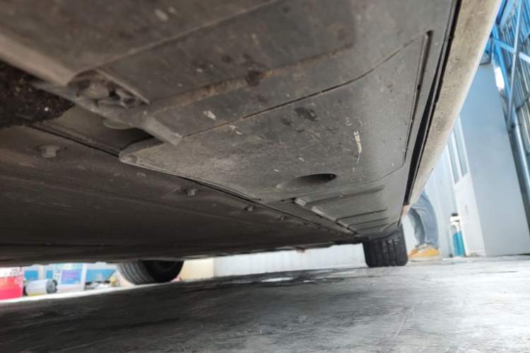 Used XPeng X9 2024 610 Long-Range Pro Left Side Sill