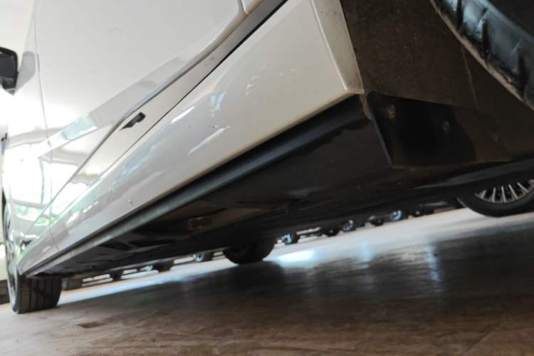 Used XPeng X9 2024 702 Ultra-Long Range Max Left Side Sill