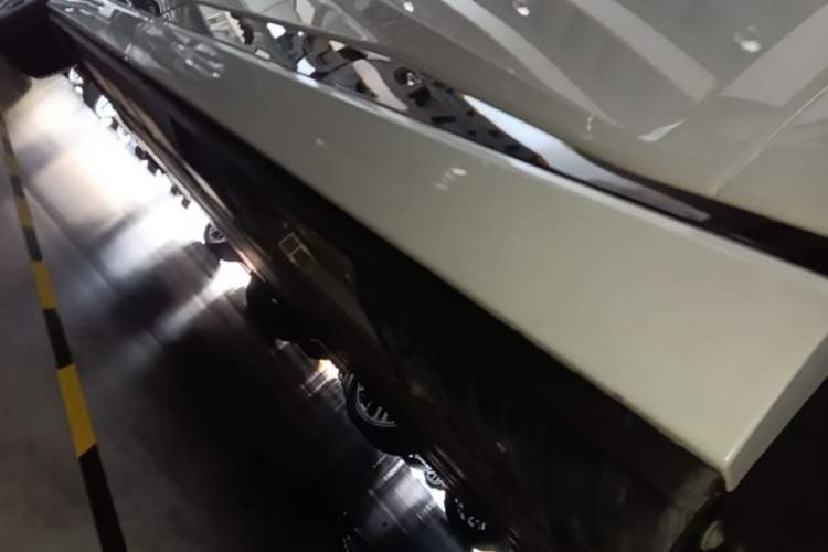 Used XPeng X9 2024 702 Ultra-Long Range Max Left Side Sill
