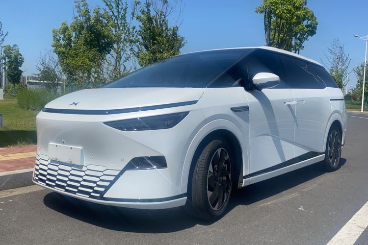 Used XPeng X9 2024 640 All-Wheel Drive High-Performance Max Guazi used car, China used car export, Used car for sale, Used cars, Cheapest cars for sale