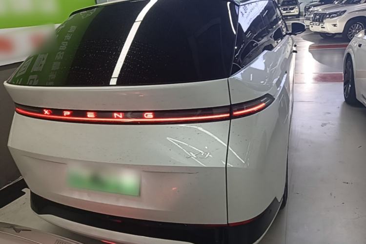Used XPeng X9 2024 702 Ultra-Long Range Max Rear