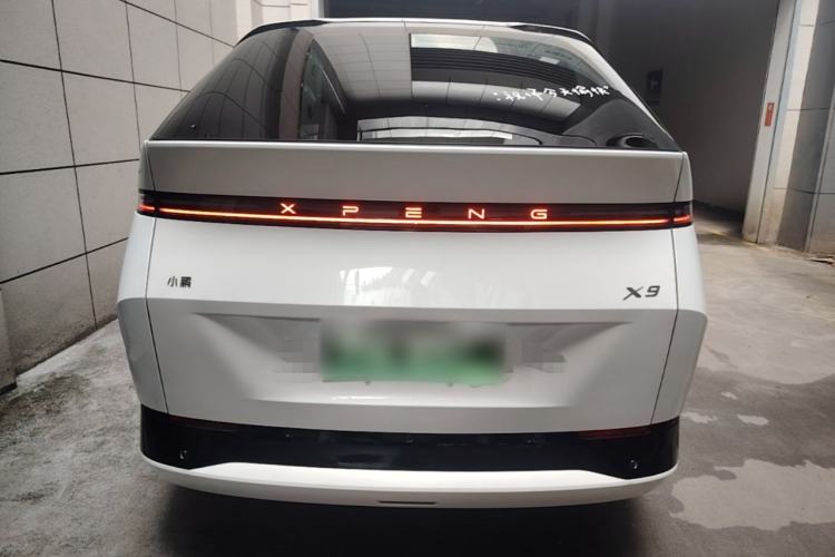 Used XPeng X9 2024 610 Long-Range Pro Rear