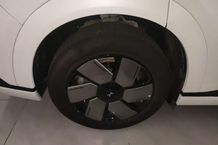 Used XPeng X9 2024 640 All-Wheel Drive High-Performance Max Right Rear Wheel Hub