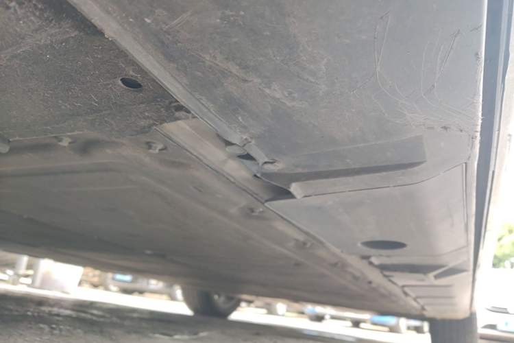 Used XPeng X9 2024 610 Long-Range Pro Right Side Sill