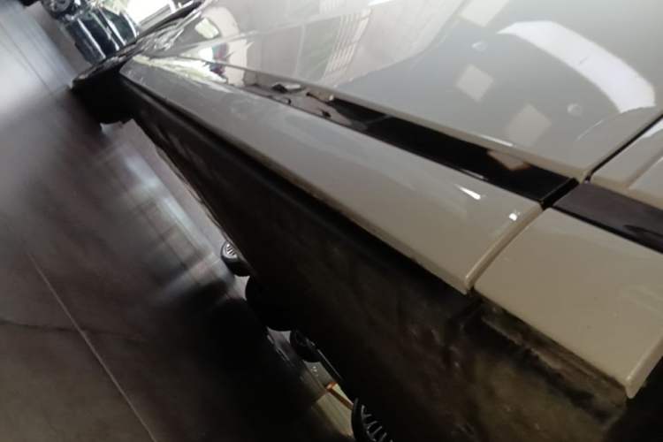 Used XPeng X9 2024 702 Ultra-Long Range Max Right Side Sill