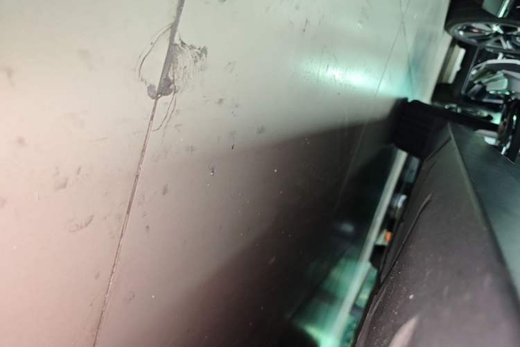 Used XPeng X9 2024 702 Ultra-Long Range Pro Right Side Sill