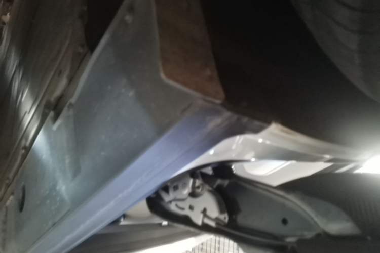 Used XPeng X9 2024 702 Ultra-Long Range Max Right Side Sill