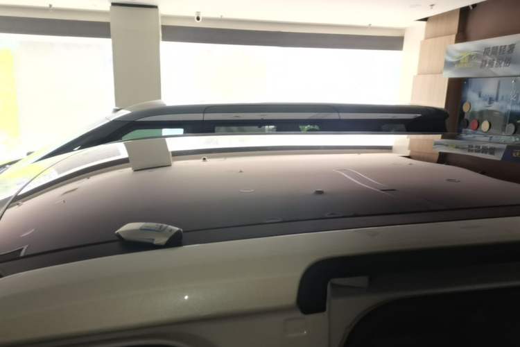 Used XPeng X9 2024 702 Ultra-Long Range Pro Roof