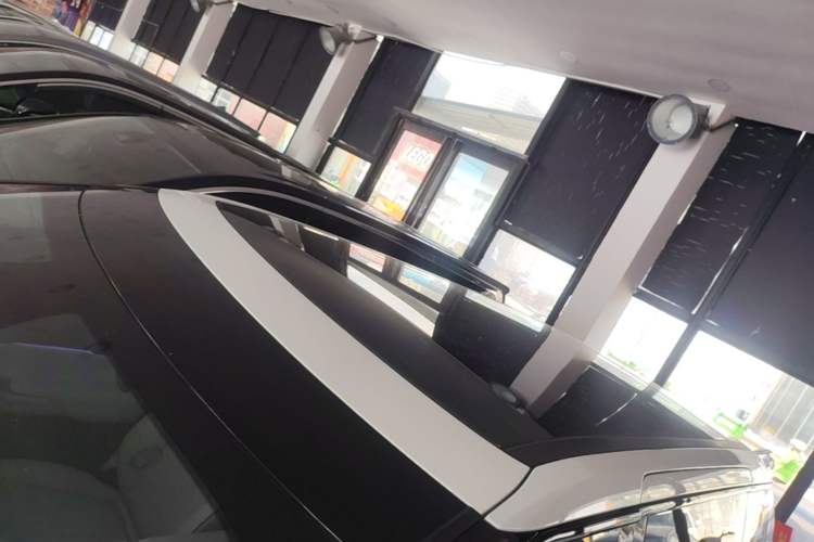 Used XPeng X9 2024 702 Ultra-Long Range Pro Roof