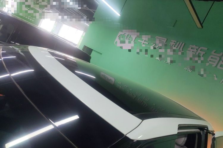 Used XPeng X9 2024 702 Ultra-Long Range Pro Roof