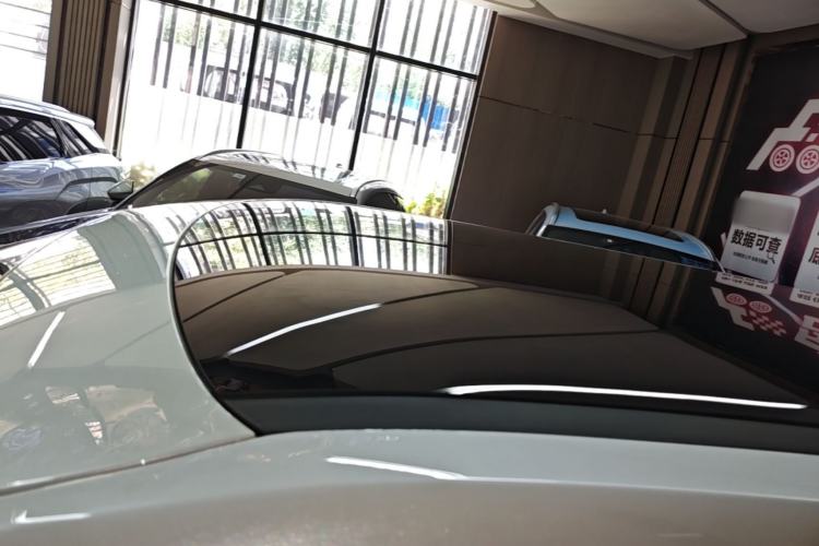 Used XPeng X9 2024 610 Long-Range Pro Roof
