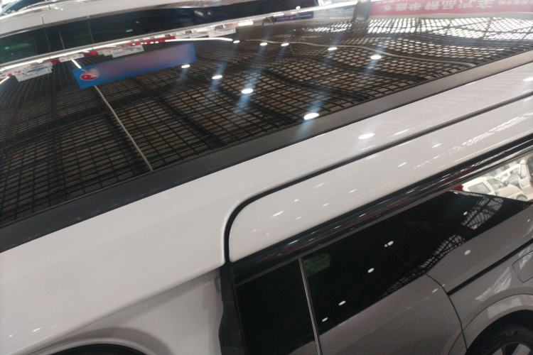Used XPeng X9 2024 702 Ultra-Long Range Max Roof