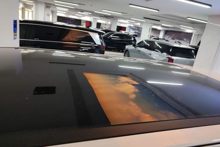 Used XPeng X9 2024 702 Ultra-Long Range Max Roof