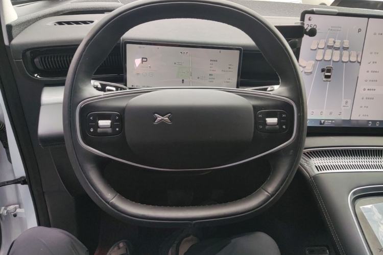 Used XPeng X9 2024 610 Long-Range Pro Steering Wheel
