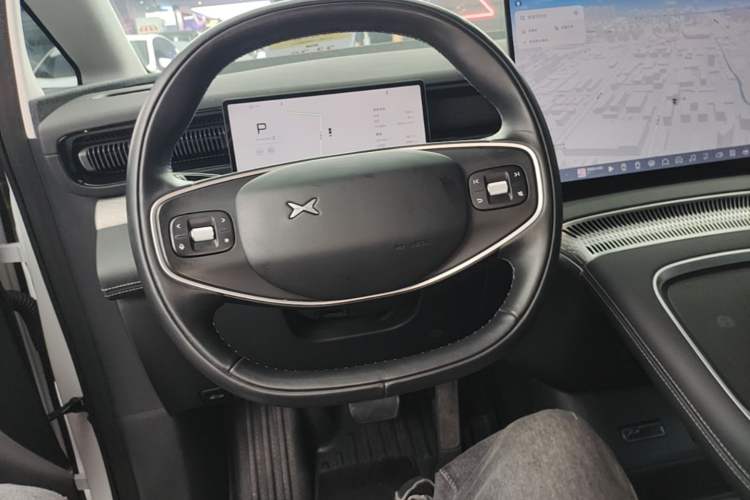 Used XPeng X9 2024 702 Ultra-Long Range Pro Steering Wheel